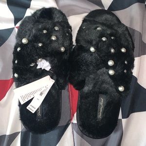 VS slippers